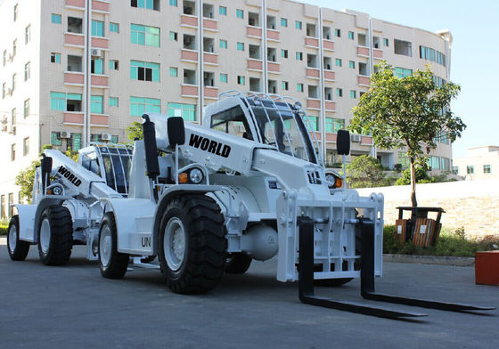 Aşırı Yük Koruması Güvenlik Özelliklerine Sahip 8.2T Arazi Forklifti