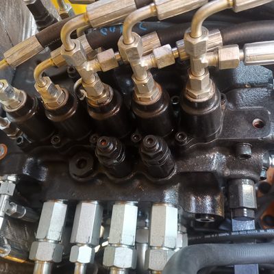 Isuzu Motorlu 4 Silindirli Kompakt Mini Ekskavatör Elektrikli Hidrolik Ekskavatör