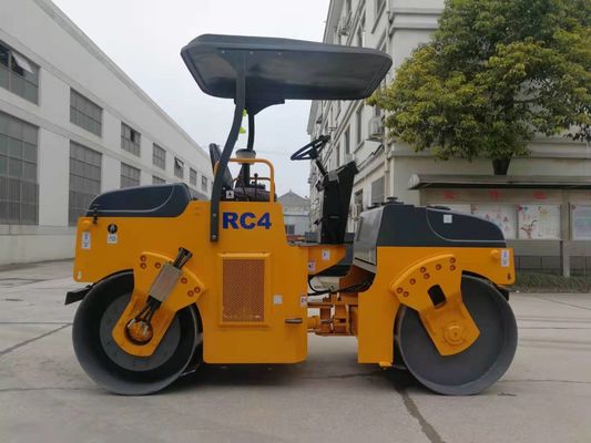 4000kg Titreşimli Yol Silindiri Değişken Hızlı Silindirli Yol Makinesi