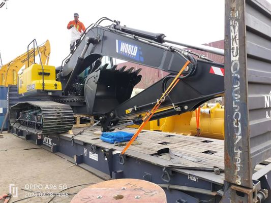 Max ile Cummins Motor paletli Ekskavatör. Boşaltma Mesafesi 3,5-4,5 m, Komatsu PC200'e eşittir