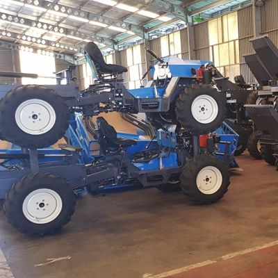 PTO Hızı 240-1340rpm ile 14HP Palmiye Yağı Traktör
