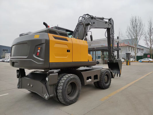 92 KW Motor Tekerlekli Mini Kazı Makinesi Max. Kazma Yarıçapı 8000MM 9.00-20/8 Lastikler